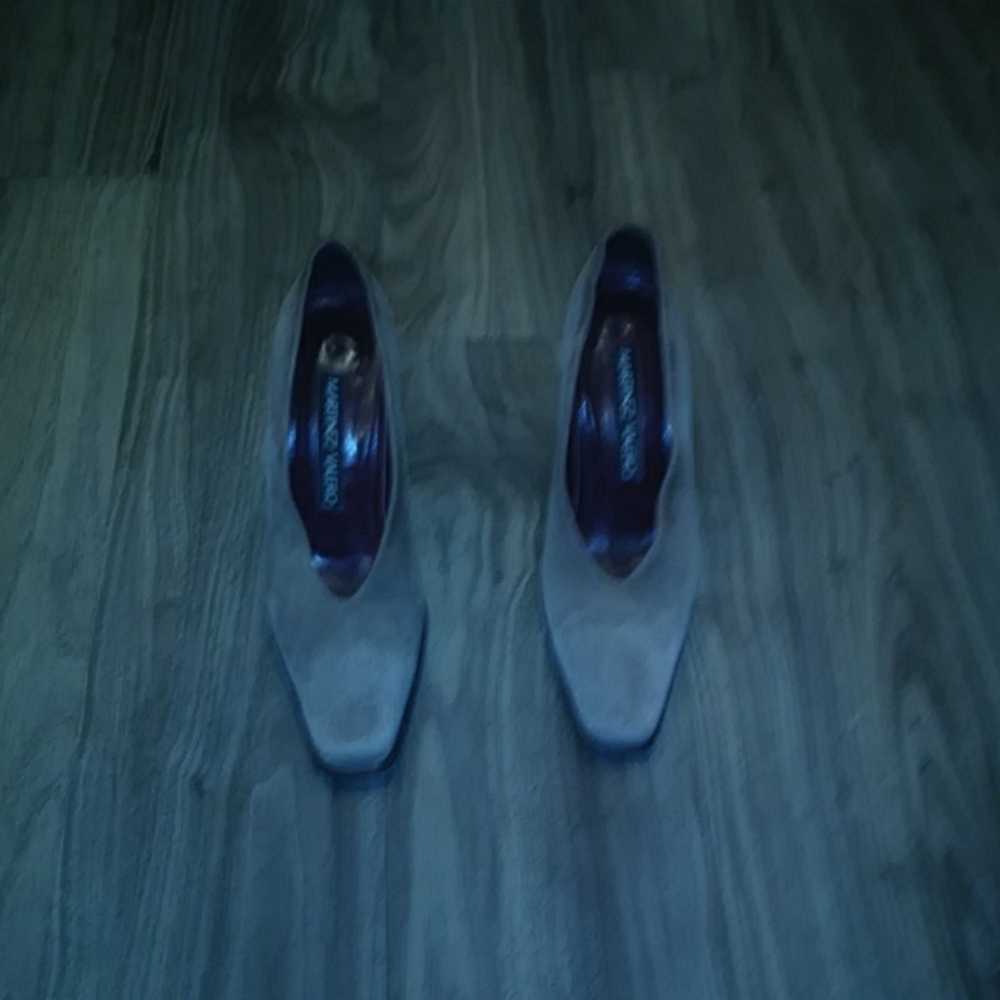 Martinez Valero suede heel